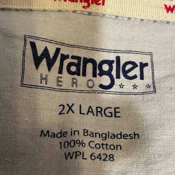 Wrangler Hero Mens 2XL Short Sleeve dress Shirt Cream‎ Blue Striped Cotton soft - Picture 3 of 6